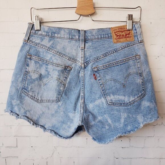Levis 501 Womens Jean Shorts Size 28 Waist Bleach Acid Wash Denim Button Fly - Picture 5 of 10